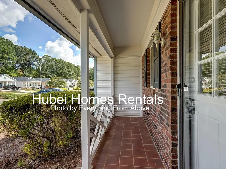 712 Meadowgreen Village Dr #MAIN — Photo 3