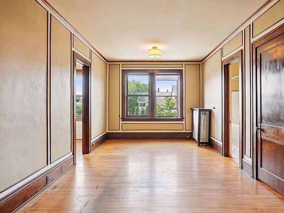 5th image of 1426 W 31st St APT 12