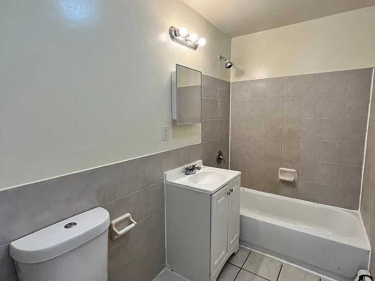 205 Union St #13 — Photo 6