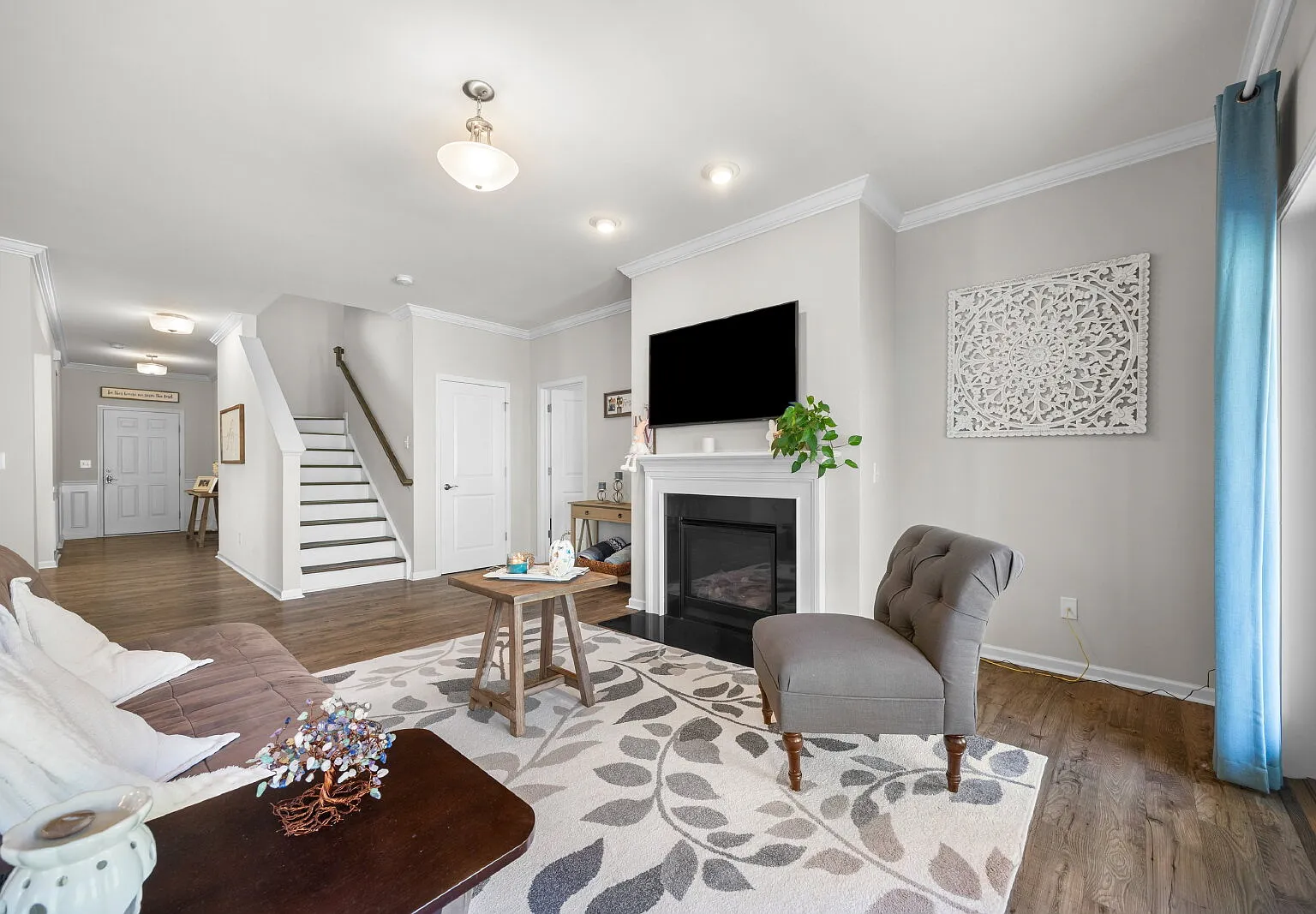 3 bed, 3.0 bath, $3,100 — Photo 4