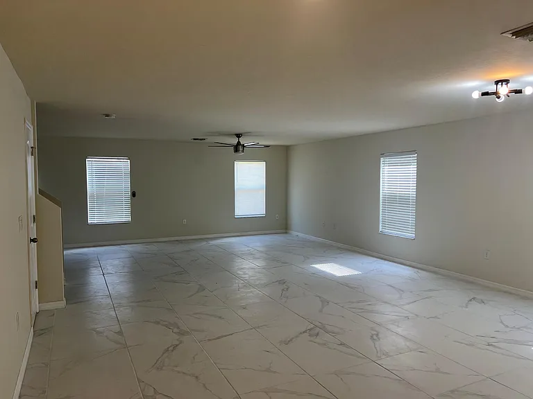 10329 Canal Brook Ln — Photo 3