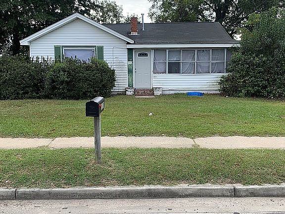 3rd image of 1100 Oakland Ave