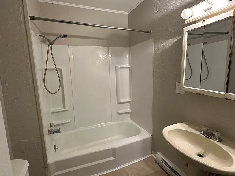 207 N State St #1 — Photo 7
