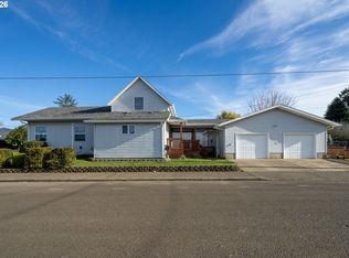 1403 5th St, Tillamook, OR 97141