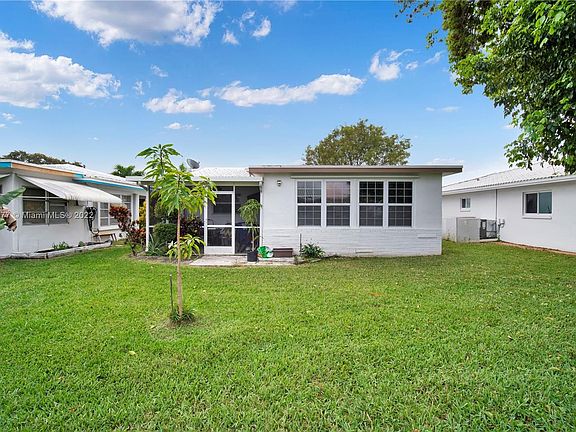 5th image of 6805 NW 75th St #0