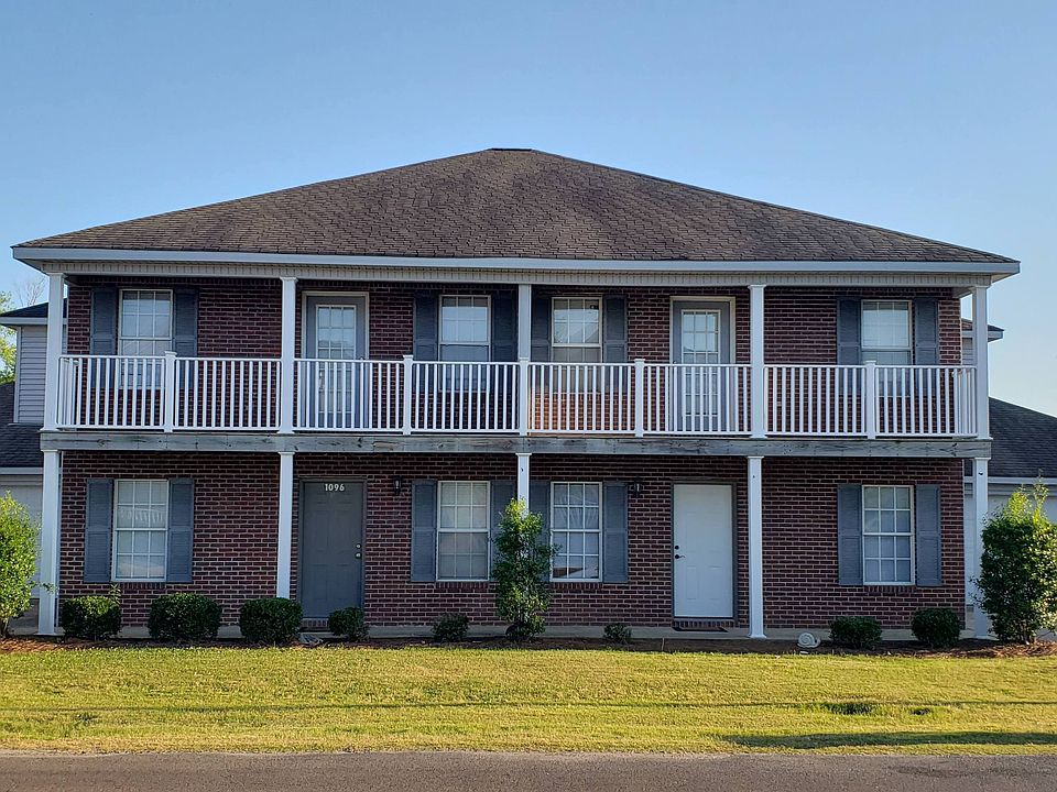 1st image of 1096 Saint Andrews Ln