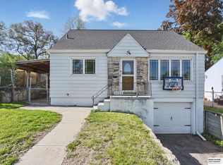 6523 Emmet St, Omaha, NE 68104