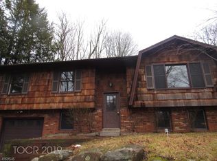 1900 Clinton Rd, Hewitt, NJ 07421