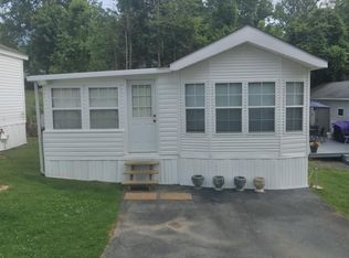 5355 E Pkwy #101, Cosby, TN 37722