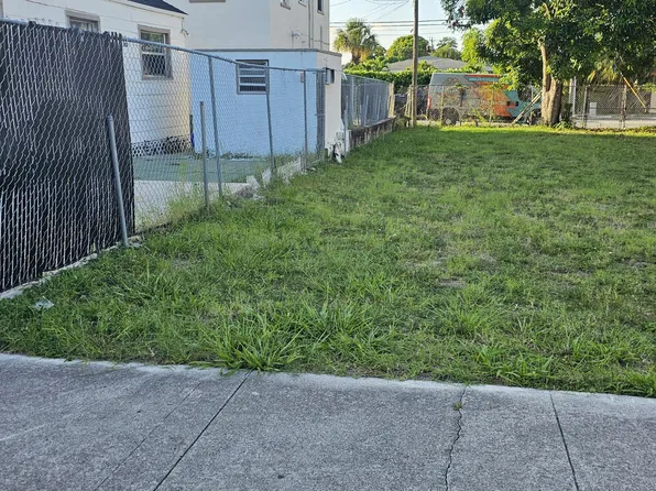 1009 STATE Street, West Palm Beach, FL 33407
