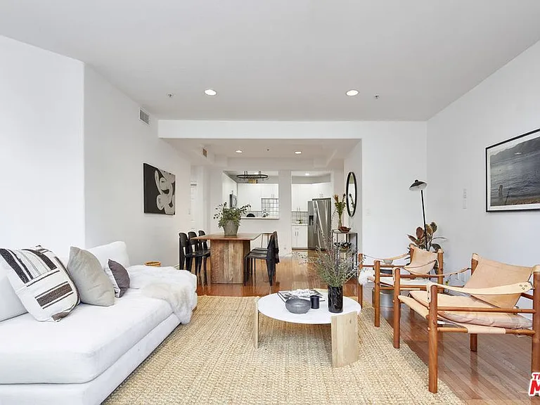 3460 S Centinela Ave — Photo 2