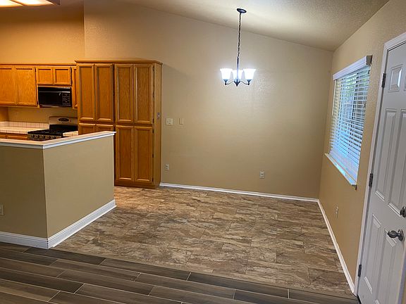 Dining space in kitchen.