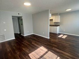 3409 Shanks Lane - 4