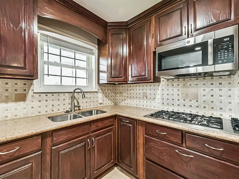 10999 Fairland Dr — Photo 16