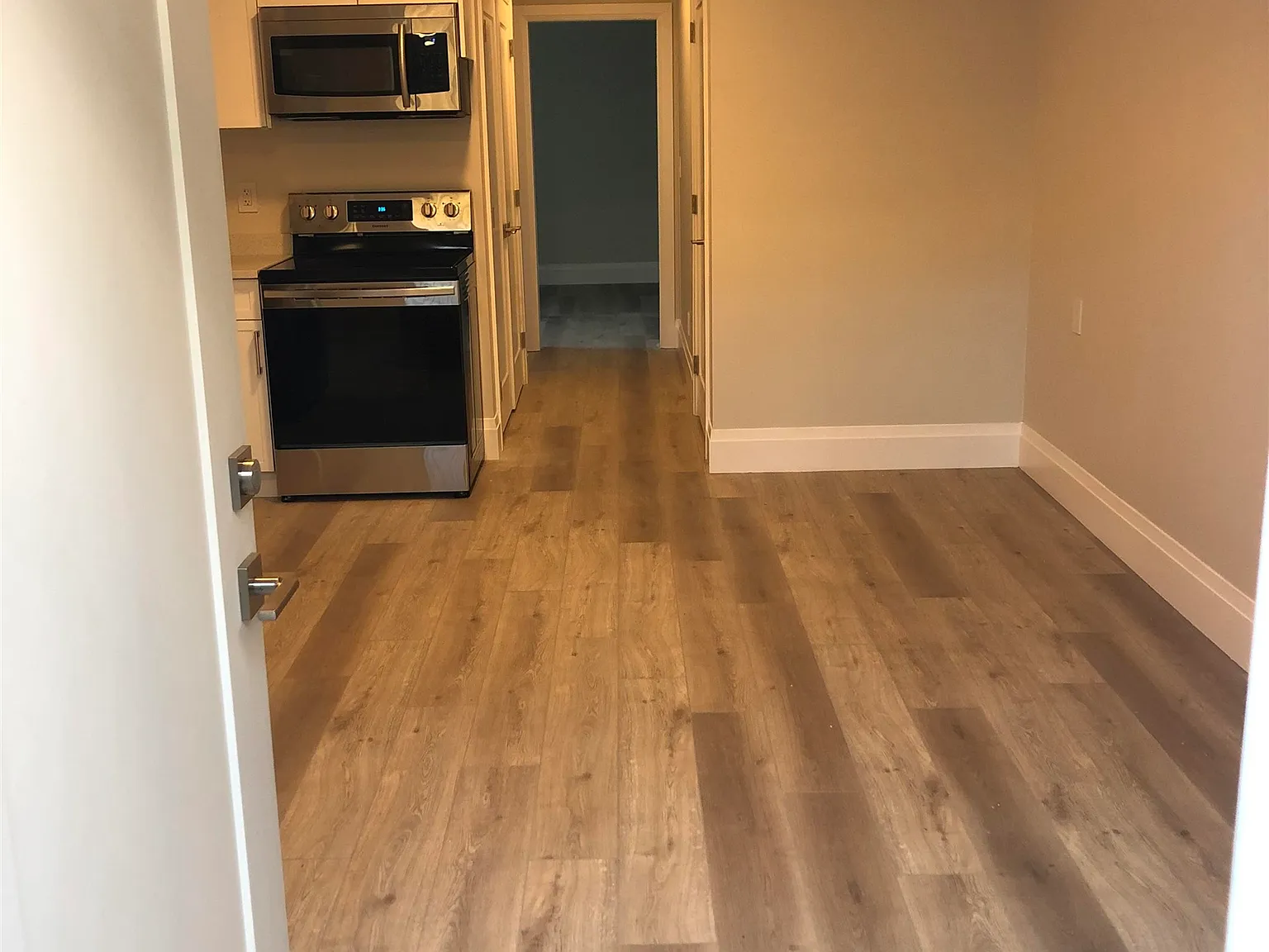 1 bed, 650 sqft, $1,750 — Photo 4