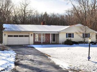 27 Little Brook Rd, New Hartford, CT 06057