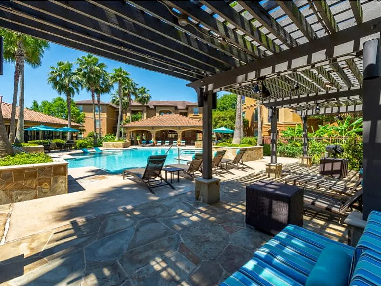 Estancia Covered Area of Pool