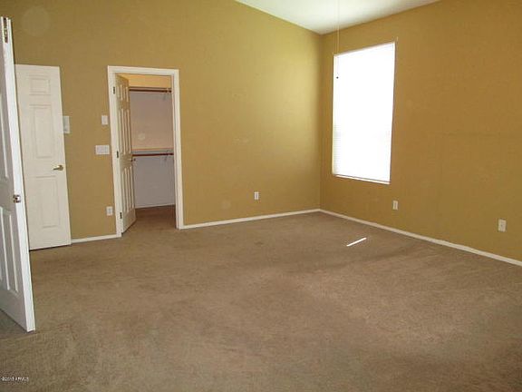 2nd image of 1083 W Wildhorse Dr