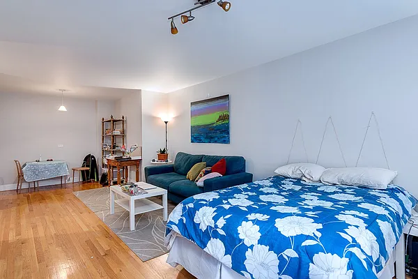 Sold by Nest Seekers International | media 3