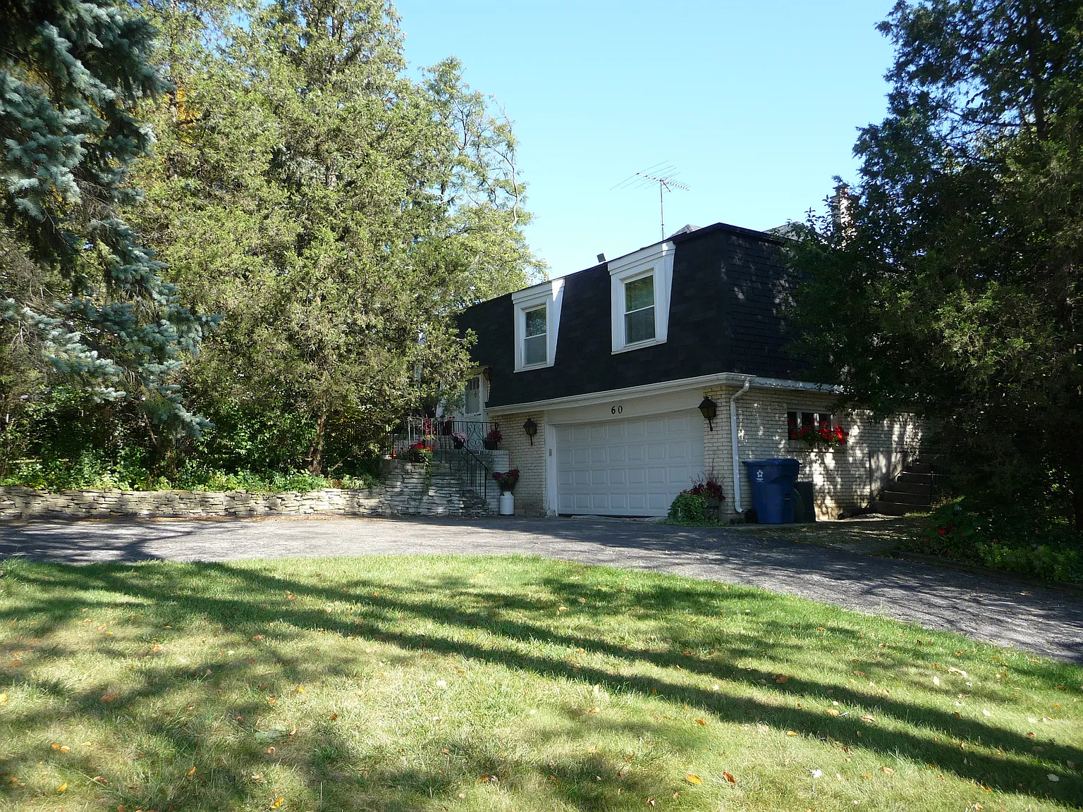60 Burlington Ave photo 1