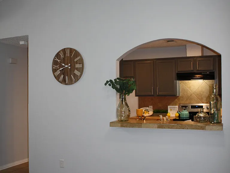 2518 Highdale Dr — Photo 13