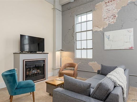 4th image of 1657 W Broad St #U4