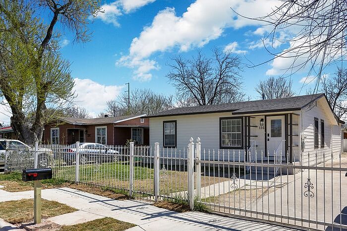 1st image of 126 Mascasa St