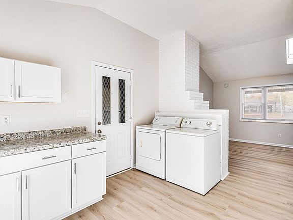 4th image of 2515 Redgate Ln