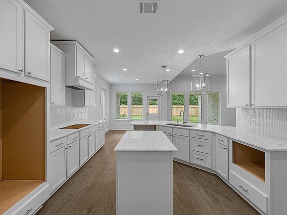 3rd image of 2943 Belle Tree Ln
