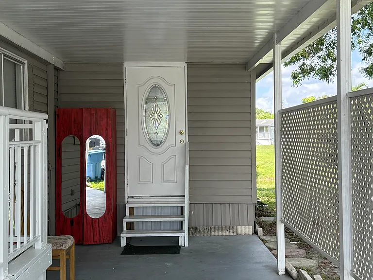 3491 SW 50th Ter #3491 — Photo 2