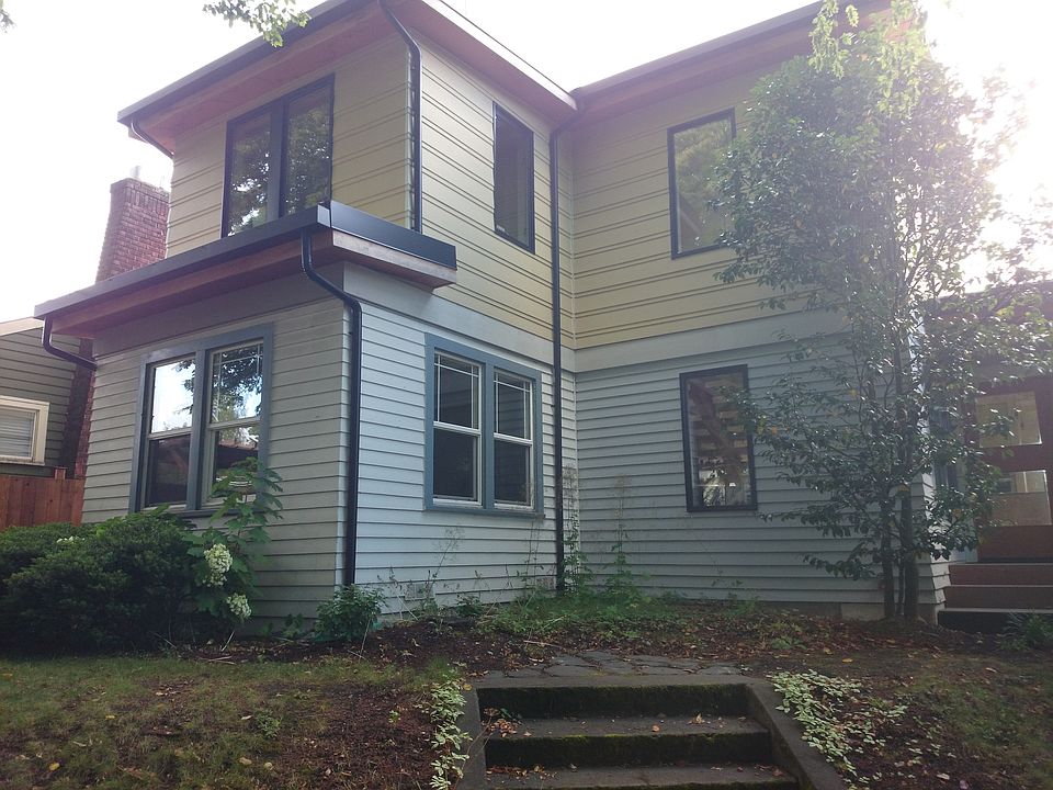 2nd image of 406 W McGraw Pl