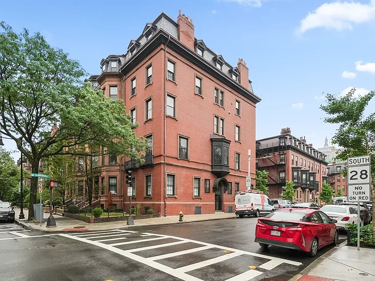 285 Clarendon St #4 — Photo 23