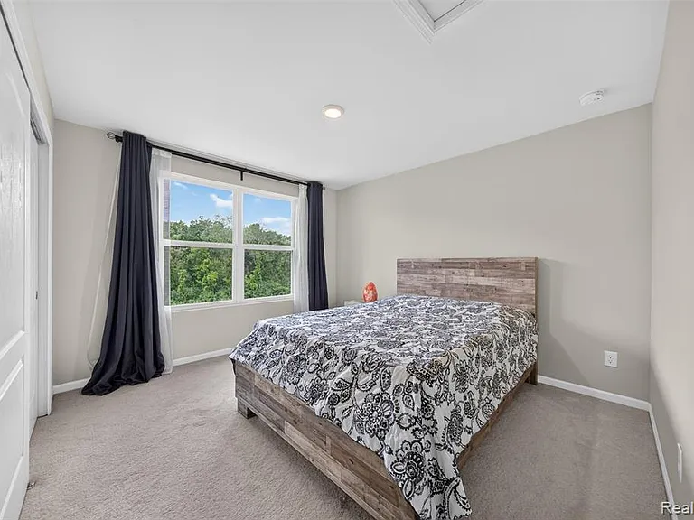 4160 Walcott Dr — Photo 25