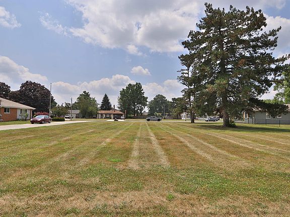 3rd image of LOT 39 W Washington St