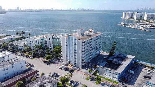 2016 Bay Dr #201 Photo 1 2016 Bay Dr #201 Photo 1