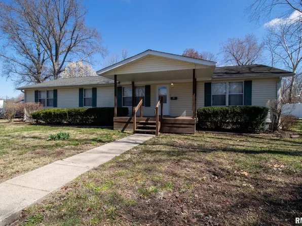 410 N Bryan St, West Frankfort, IL 62896