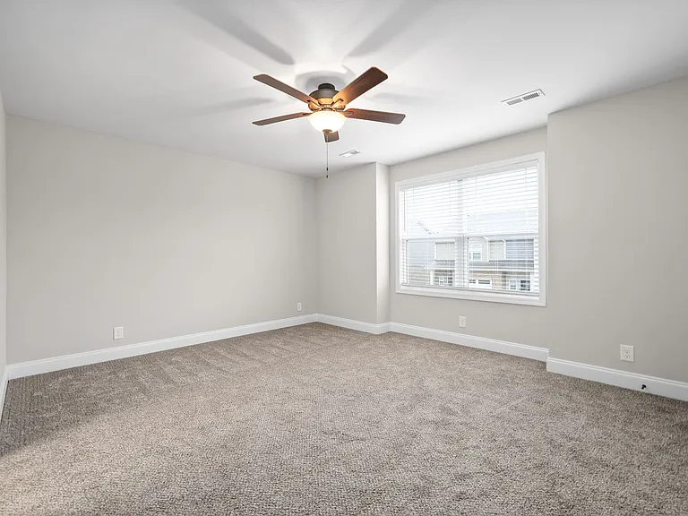 318 Fallow Cir — Photo 16