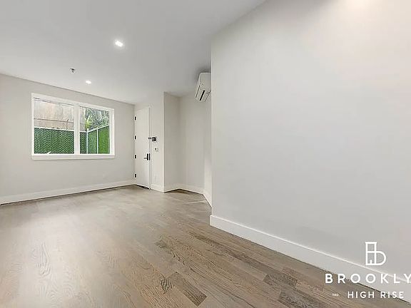 2nd image of 1692 Pacific St #1B