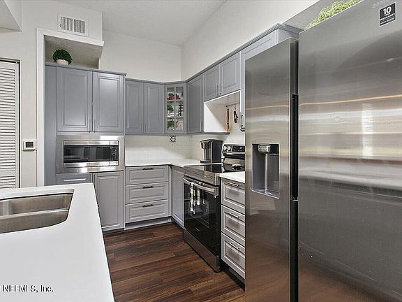3rd image of 10435 MIDTOWN Parkway #130