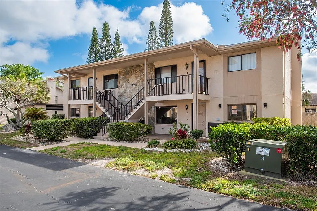 2 bed, 2.0 bath, 1320 sqft, $1,500 — Photo 2