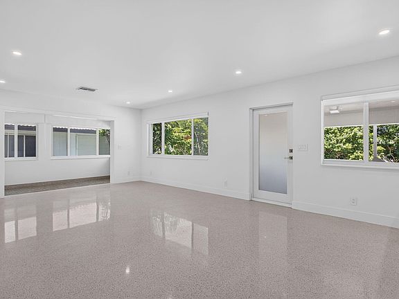 4th image of 3216 Colony Club Rd APT 2