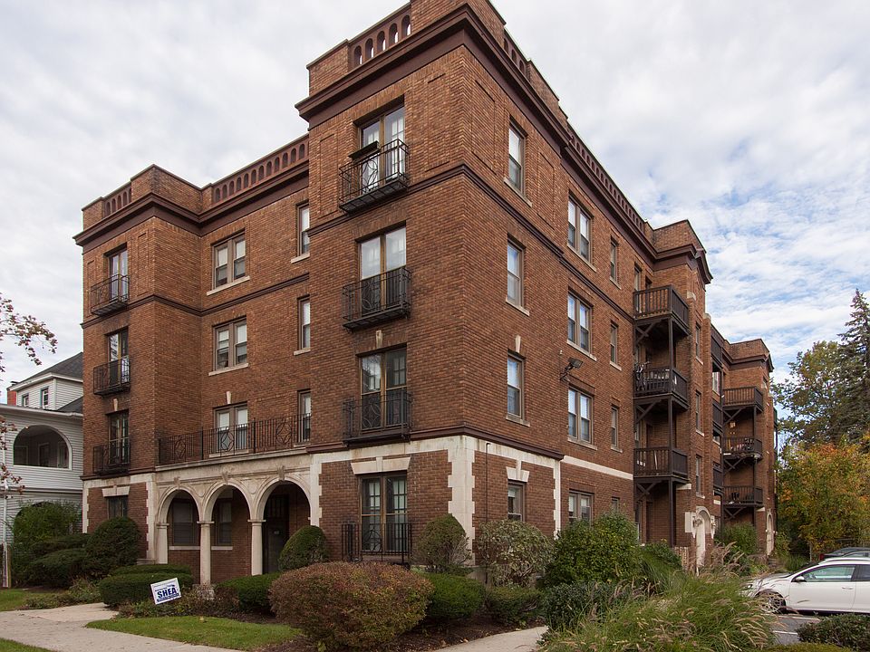 2nd image of 290 Sumner Ave #1