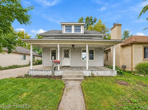 16167 Manchester Ave, Eastpointe, MI 48021