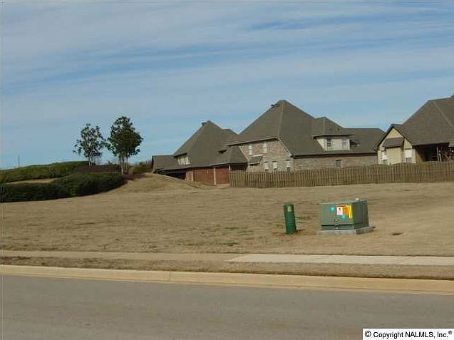 1st image of 45 Lake Forest Blvd E