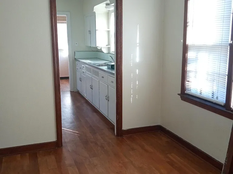 1060 Euclid Pl #1 — Photo 4