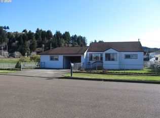 908 Fir Ave, Reedsport, OR 97467