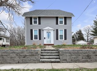 104 N Oak Park Ave, Colfax, IA 50054
