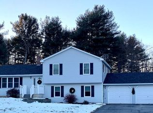 12 Constitution Ave, Hampden, ME 04444