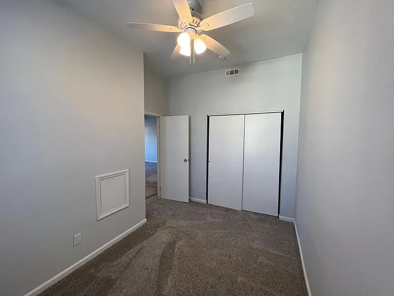 375 Dupont St #2F — Photo 9