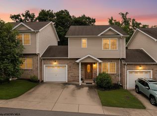 320 Villa View Dr, Morgantown, WV 26505